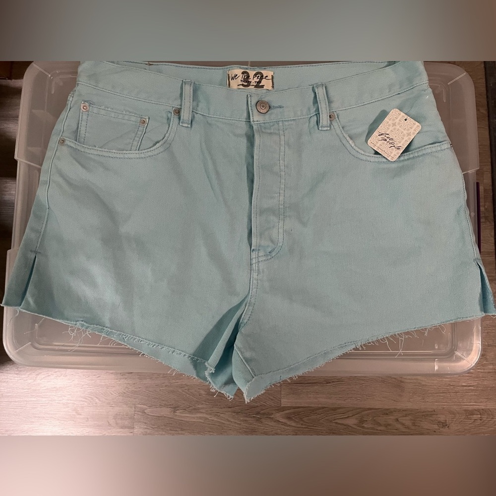 NWT Free People We The Free Teal Denim Raw Edge High Rise Shorts Button Fly 32